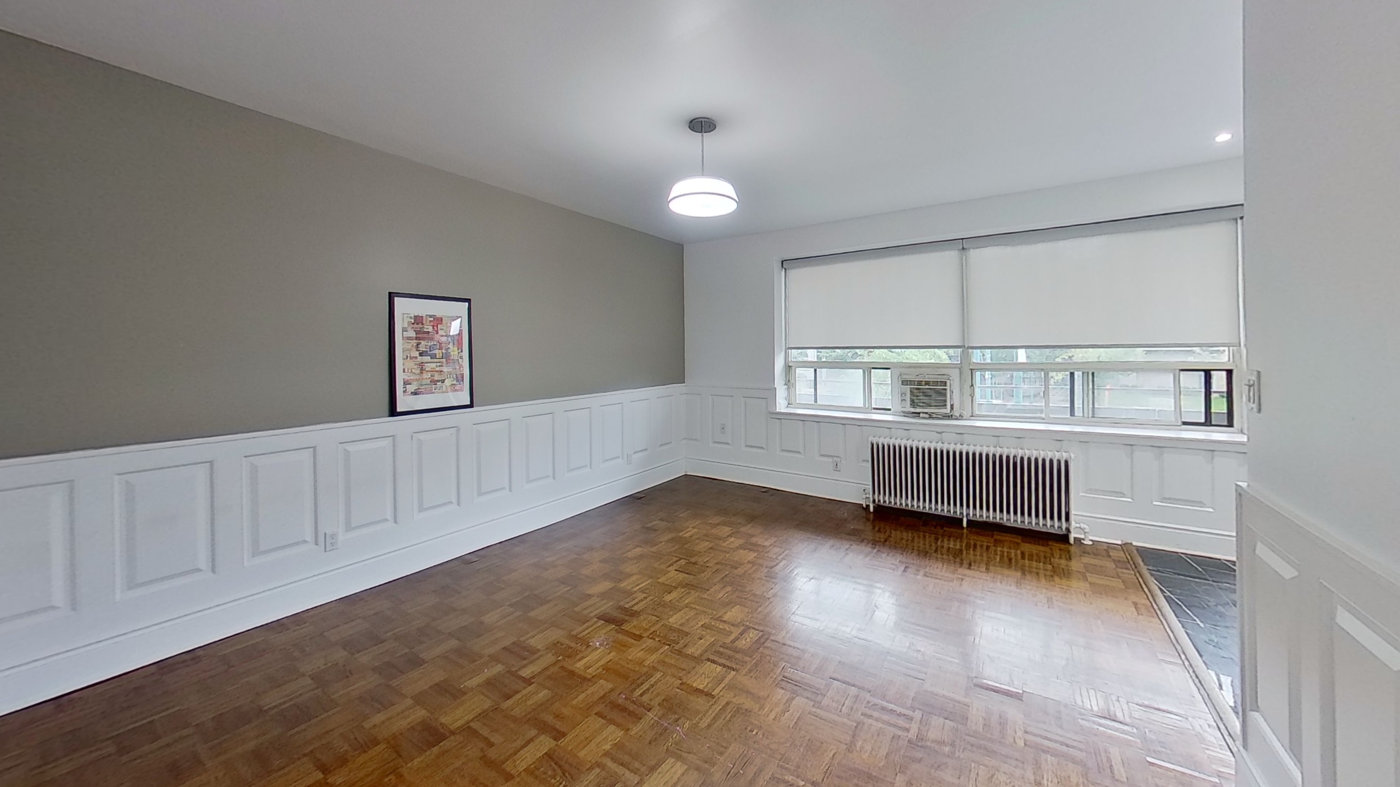 710 Spadina Ave - 208