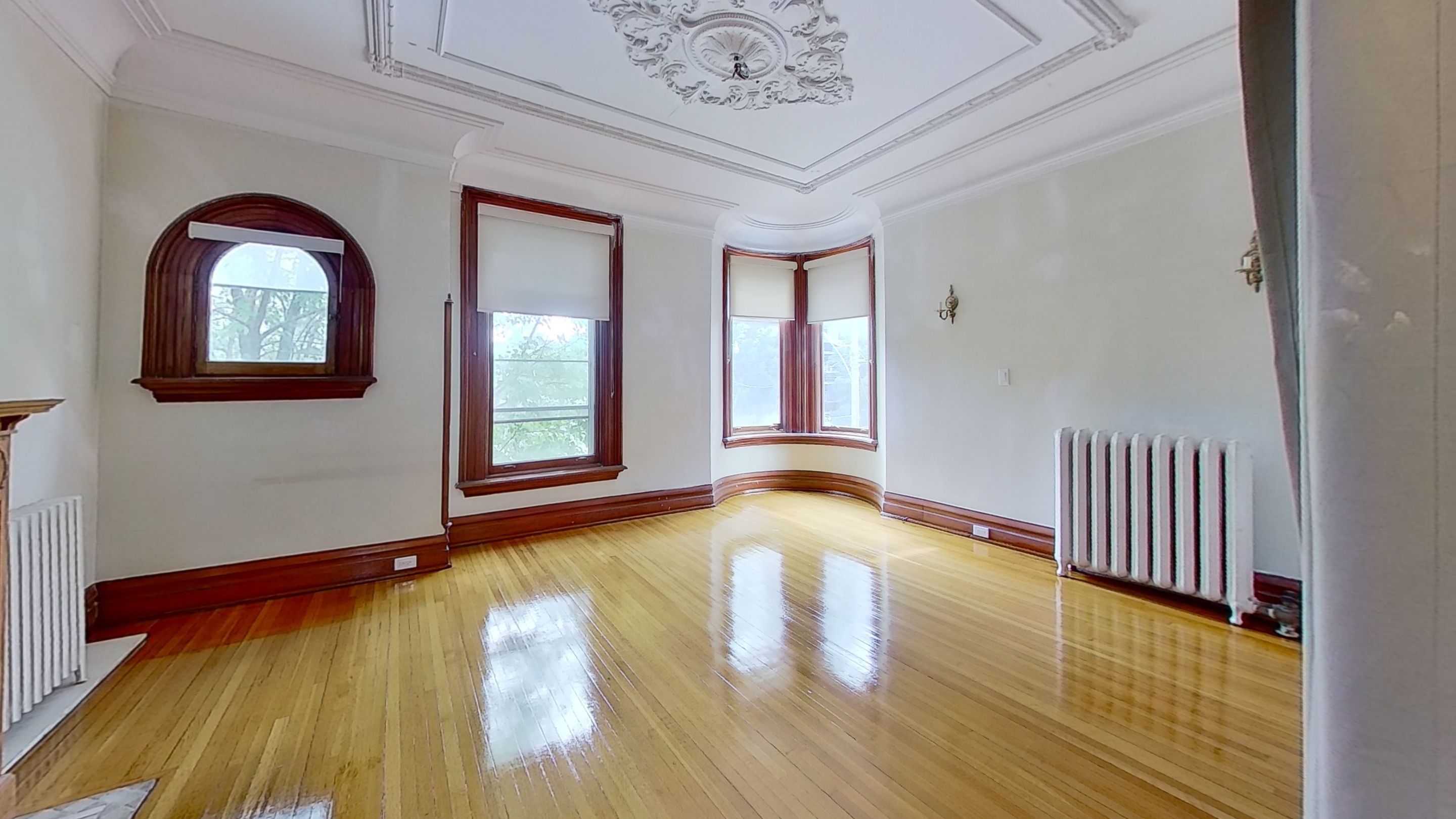 71 Spadina Rd - 3
