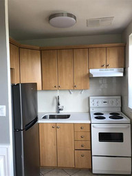 710 Spadina Ave - 702